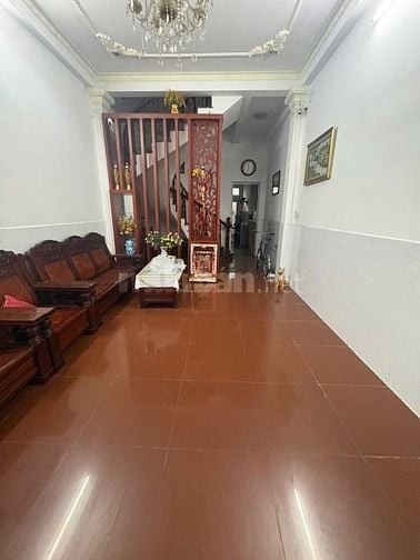 Nhà MT Đ. số 2 , Cư Xá RaDa ,DT 4x20m, 3.5 tấm, sẵn nội thất, 18 triệu