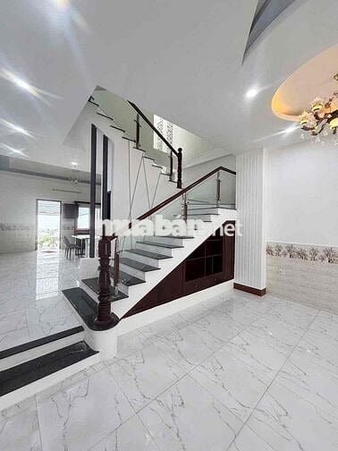 CHO THUÊ NHÀ TRỆT 2 LẦU KHU DÂN CƯ 586
