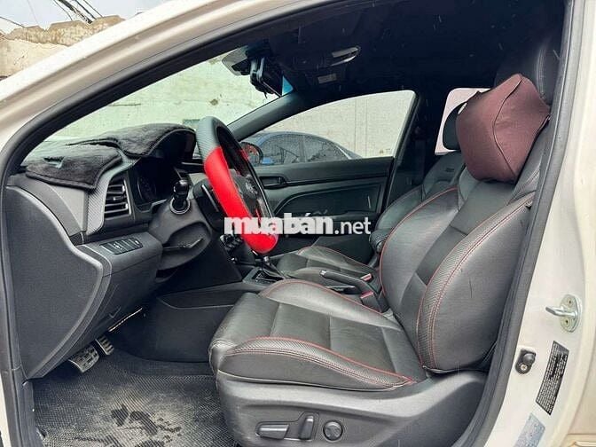Hyundai Elantra 2019 1.6 Turbo, màu trắng,8v7 km