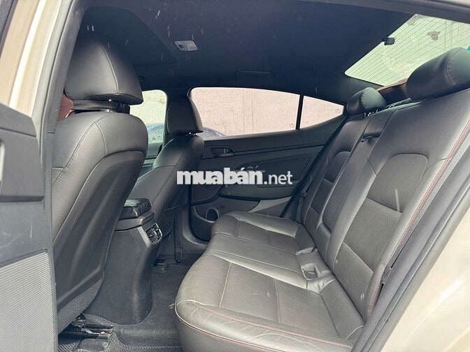 Hyundai Elantra 2019 1.6 Turbo, màu trắng,8v7 km