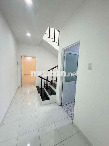 CHO THUÊ NHÀ TRỆT 2 LẦU KHU DÂN CƯ 586