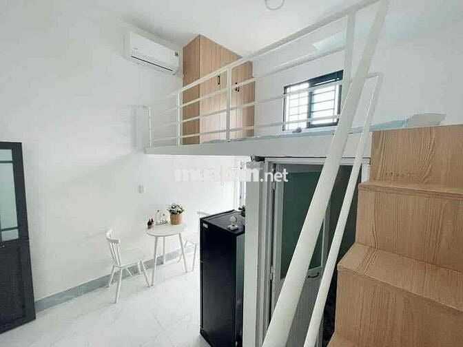 DUPLEX CÓ BAN CÔNG CỬA SỔ SIÊU THOÁNG NGAY VÒNG XOAY CỐNG QUỲNH