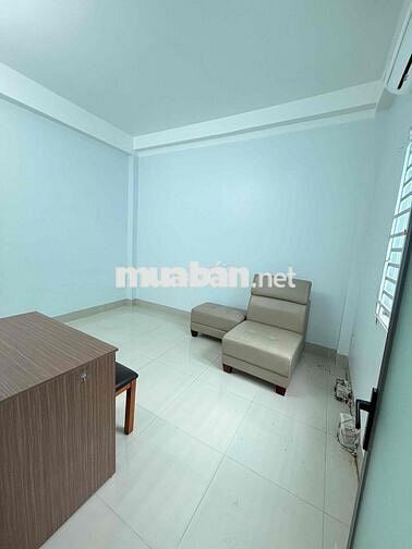 Nhà góc 2 mặt tiền full nội thất KDC Long Thịnh
