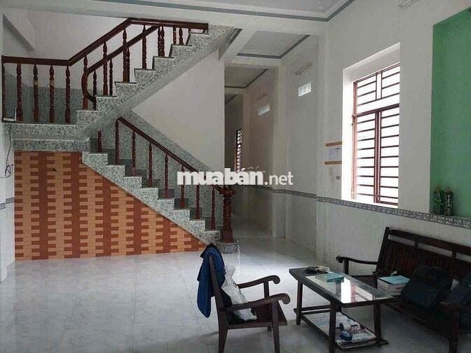 Nhà 3 phòng rộng đường Huỳnh Phan Hộ