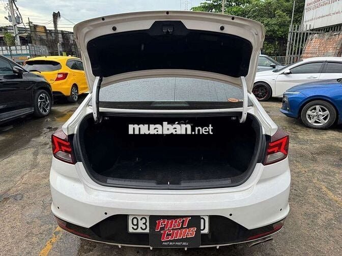 Hyundai Elantra 2019 1.6 Turbo, màu trắng,8v7 km