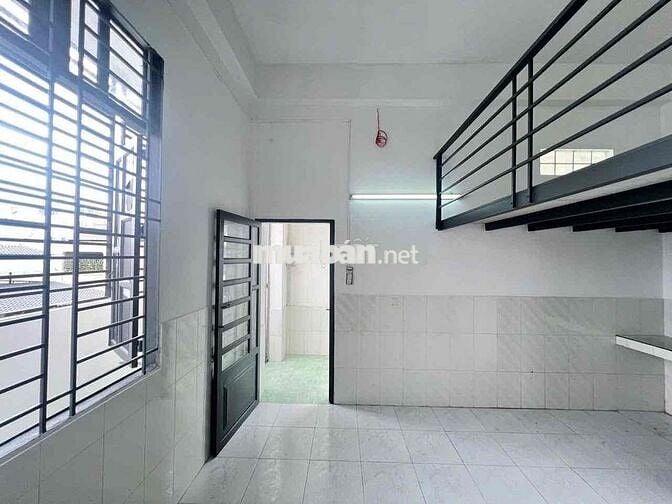 CHỦ GỬI E CĂN DUPLEX GIÁ RẺ 3t MÀ CÓ BAN CÔNG QUA Q11, CẦU CÂY GÕ, Q10