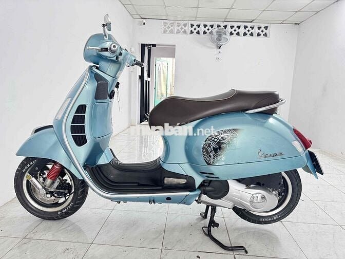 Piaggio Vespa GTS 125 Kỷ niệm 70 năm Xanh 18000 km