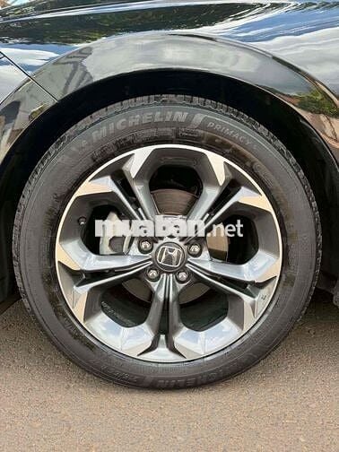 Honda Civic 2021 1.5 Turbo 7 vạn Đen