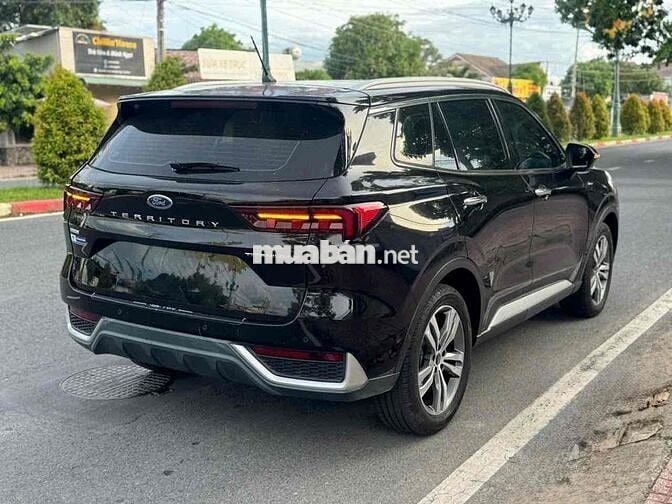 Ford Territory Titanium X 2023 xe đi lướt