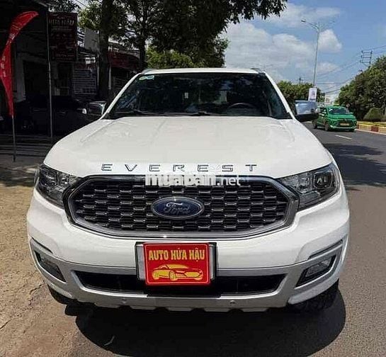 Ford Everest Titanium 2 cầu 4x4 2022 Trắng