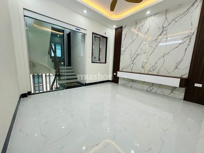 TRẠM TRÔI – GẦN Ô TÔ TRÁNH – NGÕ NÔNG – 5 TẦNG ĐẸP – 45M² – 6.x tỷ