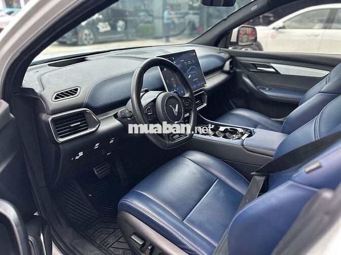 Vinfast VF8 Plus 2023 Trắng CHÍNH HÃNG