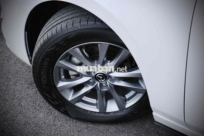 Mazda Mazda 3 Luxury 2025 Trắng 14000 km