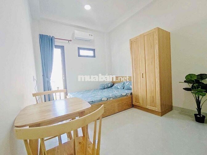 Cho thuê phòng 35m2 ban công ngay Nơ Trang Long gần chợ Bà Chiểu, Q1