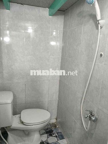 PHÒNG TRỌ BÌNH DÂN CẠNH ĐƯỜNG RAY XE LỬA F13 BÌNH THẠNH