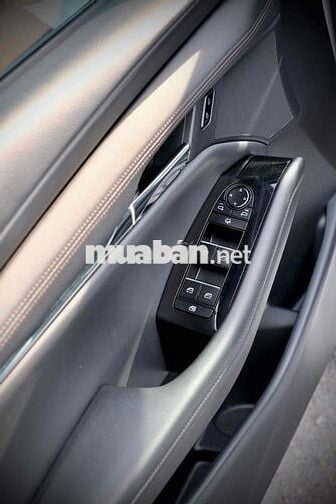 Mazda Mazda 3 Luxury 2025 Trắng 14000 km