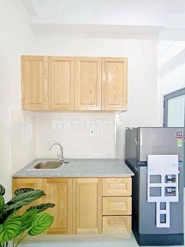 Cho thuê phòng 35m2 ban công ngay Nơ Trang Long gần chợ Bà Chiểu, Q1