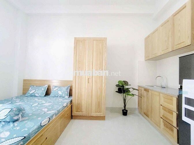 Cho thuê phòng 35m2 ban công ngay Nơ Trang Long gần chợ Bà Chiểu, Q1
