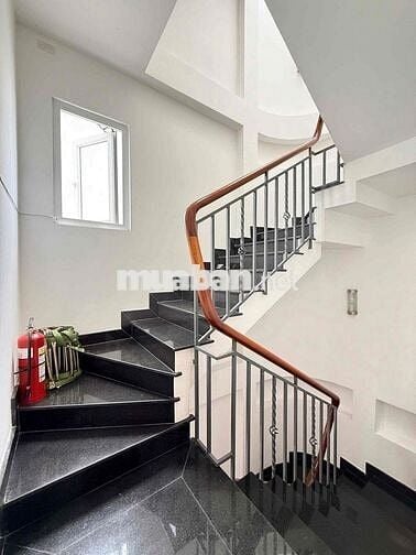 Chính Chủ Bán Nhà Q.1 57,5m Giá 6,9 TỶ TL Ạ 4T 3pn 4wc Ful NT .