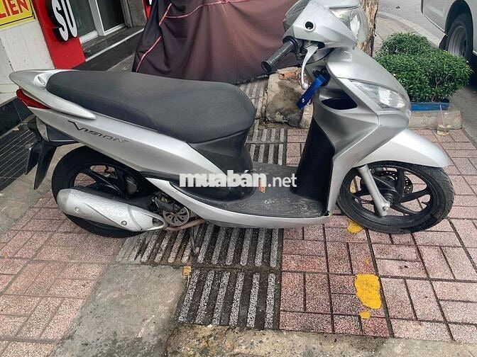 Honda Vision Bạc bstp cầm đồ thanh lý
