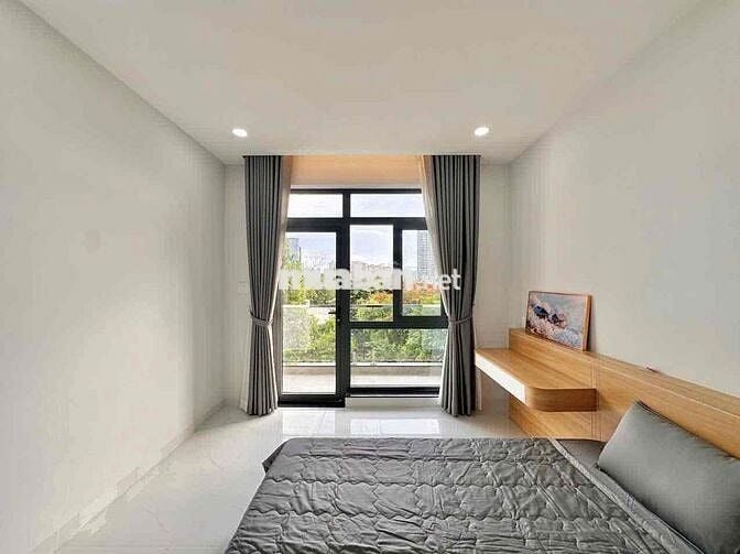📌CĂN HỘ NGAY METRO VĂN THÁNH , STUDIO BAN CÔNG - THANG MÁY , GẦN Q.1