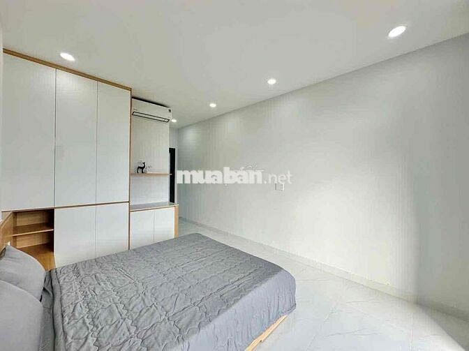 📌CĂN HỘ NGAY METRO VĂN THÁNH , STUDIO BAN CÔNG - THANG MÁY , GẦN Q.1