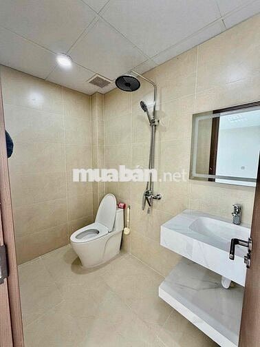 Cho thuê mặt bằng tầng trệt mặt tiền đường Thích Quảng Đức, Hà Quang 1