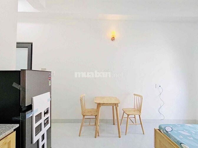 Cho thuê phòng 35m2 ban công ngay Nơ Trang Long gần chợ Bà Chiểu, Q1