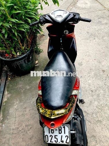 Yamaha Luvias 2011 Đỏ. cà vẹt đ đủ. Máy siu êm du