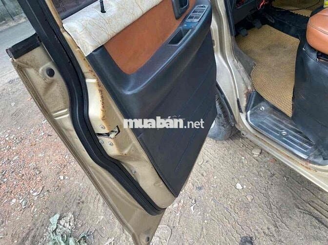 Suzuki APV 2006 Vàng cát Số sàn 7 cho