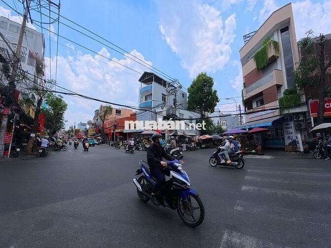 Cho thuê mặt bằng tầng trệt hai mặt tiền 