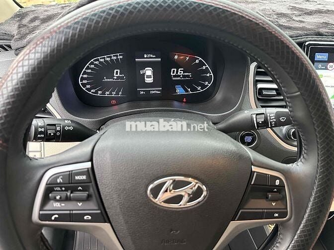 Hyundai Accent đen MT Full 2023 23.000km zin mới