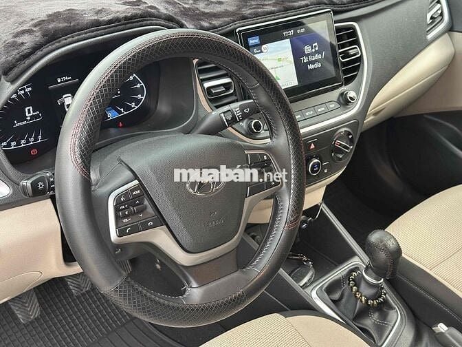 Hyundai Accent đen MT Full 2023 23.000km zin mới
