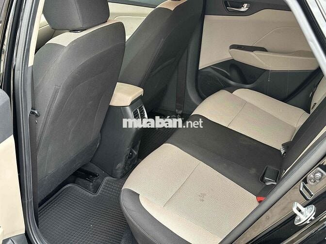 Hyundai Accent đen MT Full 2023 23.000km zin mới
