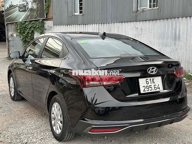Hyundai Accent đen MT Full 2023 23.000km zin mới