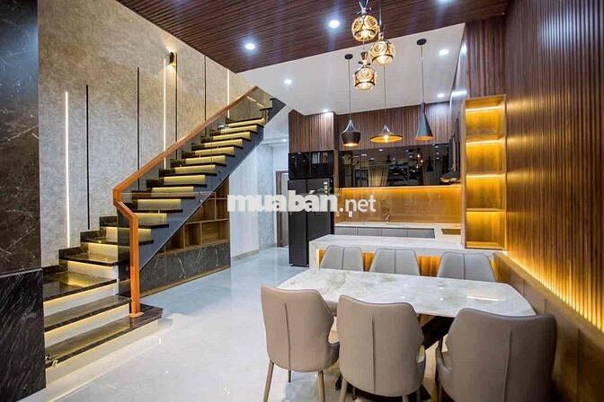 chính chủ cần bán nhà đẹp 3 tầng mới, full nội thất tại Hoà Xuân