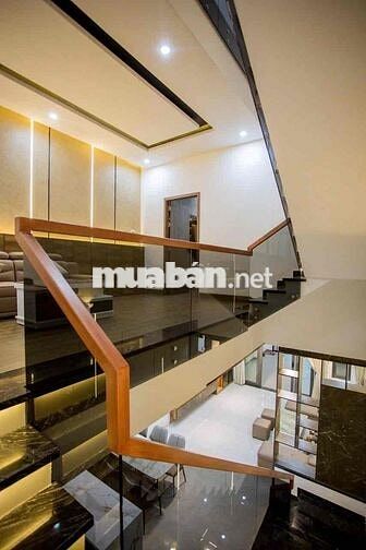 chính chủ cần bán nhà đẹp 3 tầng mới, full nội thất tại Hoà Xuân