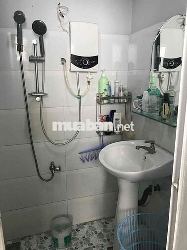 Cho thuê căn hộ chung cư Bàu cát 2