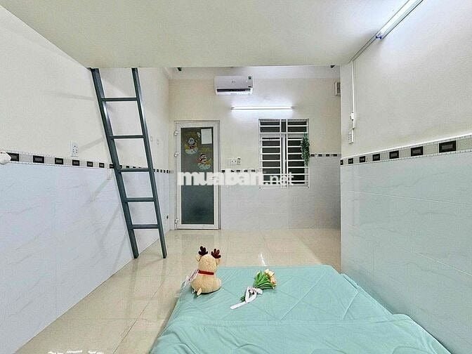 PHÒNG GÁC MÁY LẠNH - THANG MÁY HẦM XE - GẦN ETOWN
