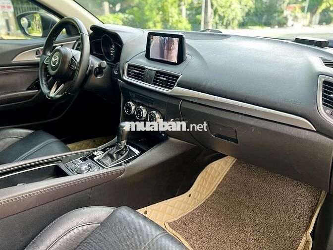 ❤️ Mazda 3 2020, bản Luxury 25.000 Km