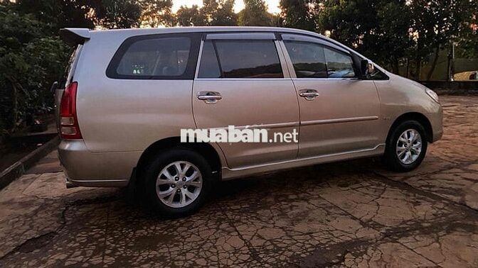 Toyota Innova 7 chỗ 207