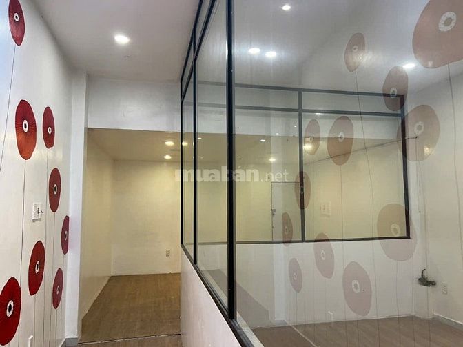 Nhà MT Nguyễn Đình Chính DT 4,7x23 trệt lầu sạch đẹp giá tốt