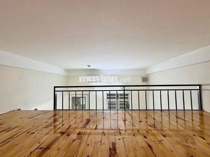 PHÒNG GÁC MÁY LẠNH - THANG MÁY HẦM XE - GẦN ETOWN