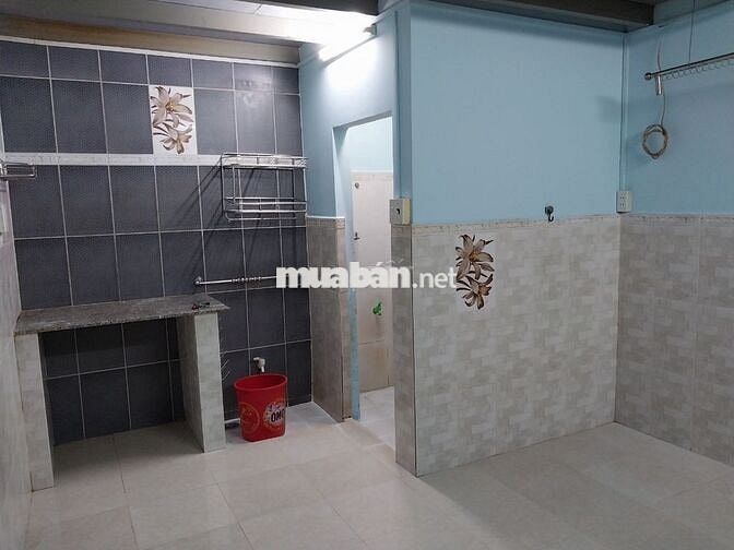 Phòng trọ có gác đúc tổng dt 25m2 đường ĐHT23