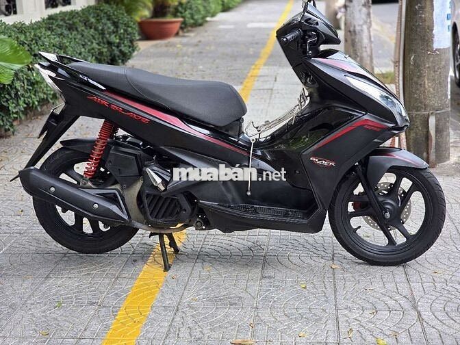 Honda Air Blade Đen mù sport