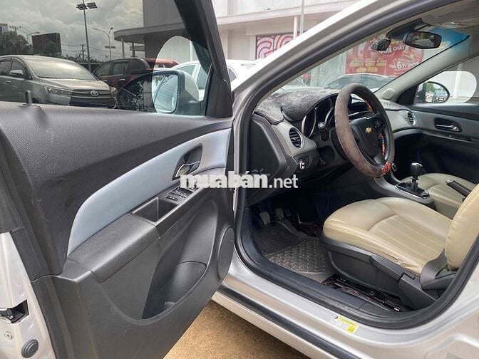 Chevrolet Cruze 2015 Bạc 140000 km