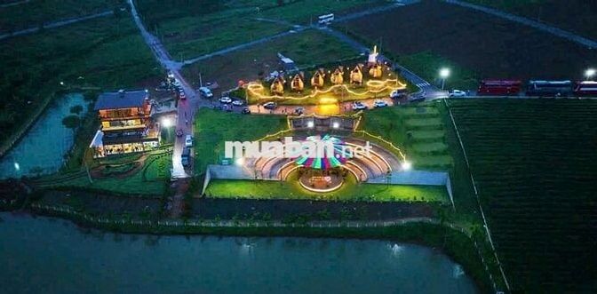 chính chủ bán 200m2 đất view hồ trung tâm bảo lộc giá ngộp