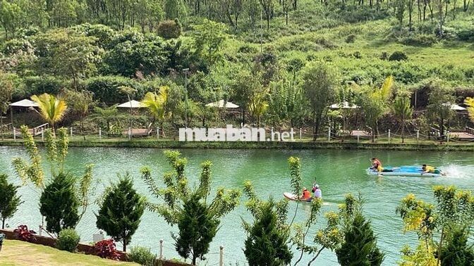 chính chủ bán 200m2 đất view hồ trung tâm bảo lộc giá ngộp