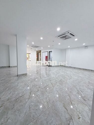 MBKD tại đường lớn Phú Diễn, sàn 160m2, mặt tiền 6m