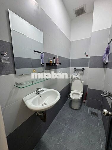 Hẻm Xe Hơi LÊ THÚC HOẠCH, 3 Tấm, 4 x 12m, 4 Phòng Ngủ, 3 wc
